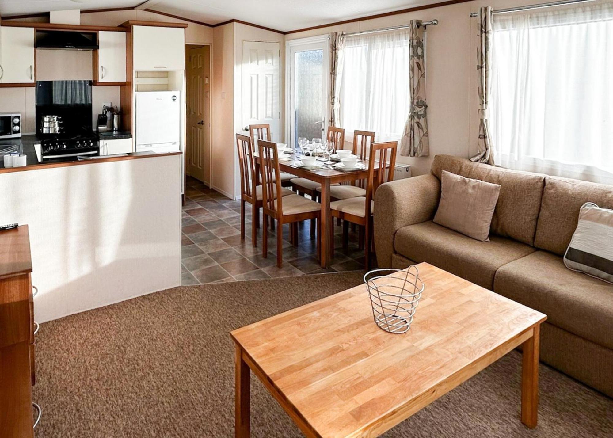 Orchards Holiday Park Newbridge  Exterior photo